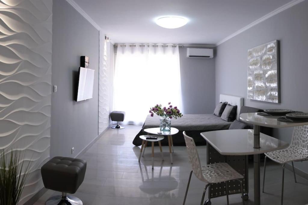Stylish Studio In Only 50 Meters From Beach ! Ница Екстериор снимка